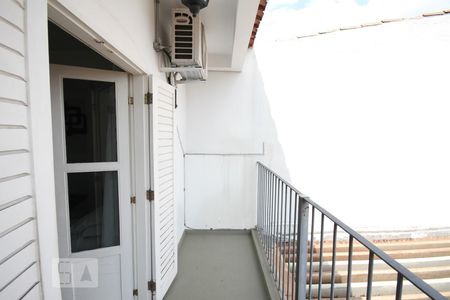 Casa de condomínio à venda com 245m², 5 quartos e 4 vagasSuíte 2