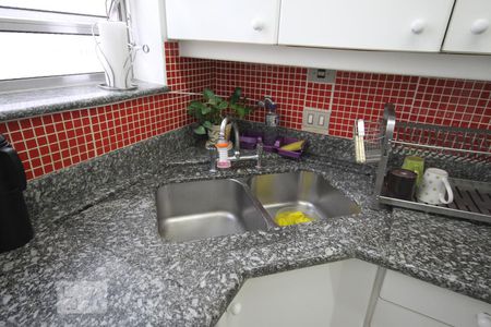 Casa de condomínio à venda com 245m², 5 quartos e 4 vagasCozinha