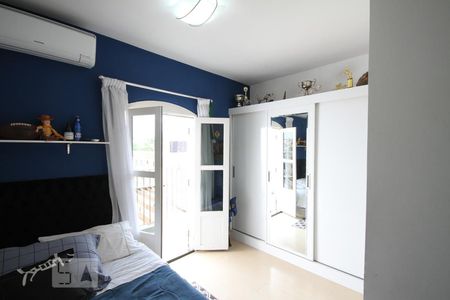 Casa de condomínio à venda com 245m², 5 quartos e 4 vagasSuíte 2