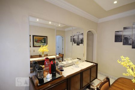 Casa de condomínio à venda com 245m², 5 quartos e 4 vagasCopa