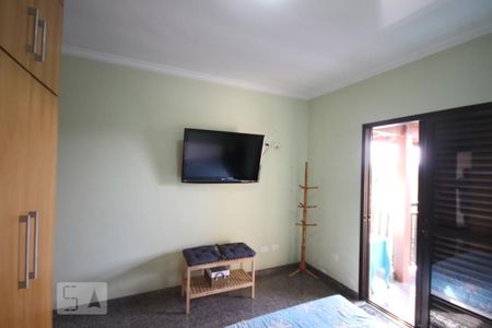 Casa à venda com 435m², 4 quartos e 8 vagasSuíte 2