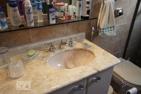 Casa à venda com 435m², 4 quartos e 8 vagasSuíte 3