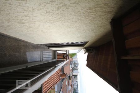 Casa à venda com 435m², 4 quartos e 8 vagasVaranda das suítes 2 e 3