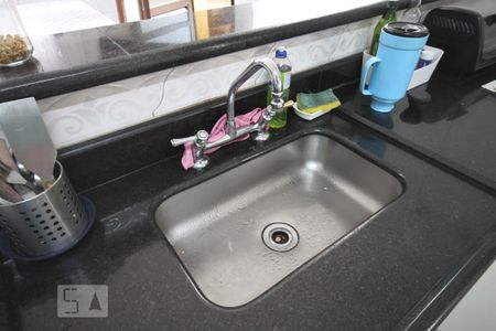 Casa à venda com 435m², 4 quartos e 8 vagasCozinha