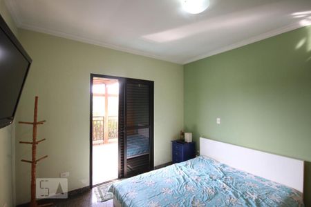 Casa à venda com 435m², 4 quartos e 8 vagasSuíte 2