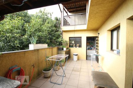 Casa à venda com 435m², 4 quartos e 8 vagasQuintal