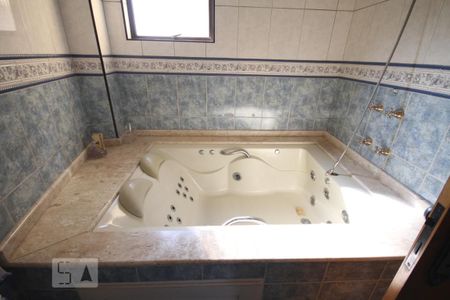 Casa à venda com 435m², 4 quartos e 8 vagasSuíte 1