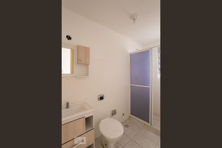 Banheiro de kitnet/studio à venda com 1 quarto, 35m² em Centro Histórico, Porto Alegre
