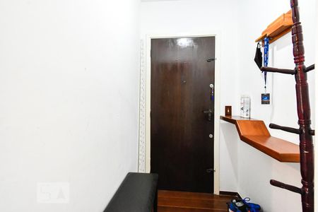 Entrada de apartamento para alugar com 2 quartos, 66m² em Consolação, São Paulo