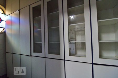 Casa à venda com 900m², 4 quartos e 6 vagas Casa à venda com 900m², 4 quartos e 6 vagasDespensa