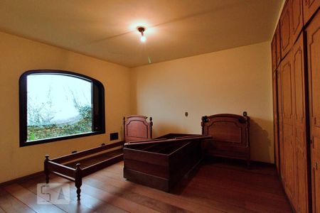 Casa à venda com 900m², 4 quartos e 6 vagas Casa à venda com 900m², 4 quartos e 6 vagasSuíte 4