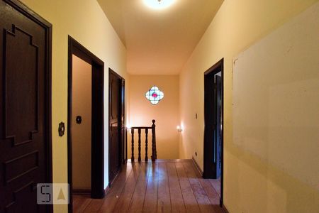 Casa à venda com 900m², 4 quartos e 6 vagas Casa à venda com 900m², 4 quartos e 6 vagasHall das Suítes