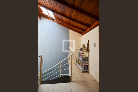 Casa à venda com 200m², 4 quartos e 4 vagasEscada Quartos