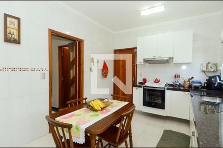 Casa à venda com 200m², 4 quartos e 4 vagasCozinha