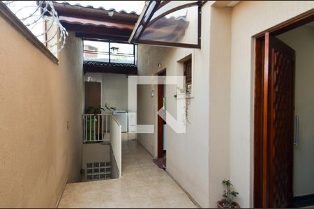 Casa à venda com 200m², 4 quartos e 4 vagasCorredor de Entrada