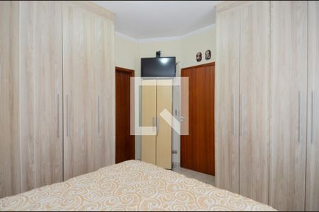 Casa à venda com 200m², 4 quartos e 4 vagasQuarto 3 - Suíte