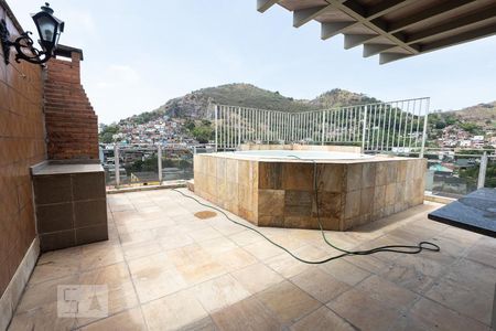 Apartamento para alugar com 245m², 3 quartos e 2 vagas Apartamento para alugar com 245m², 3 quartos e 2 vagasCobertura