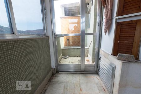 Apartamento para alugar com 245m², 3 quartos e 2 vagas Apartamento para alugar com 245m², 3 quartos e 2 vagasVaranda da Suíte 1