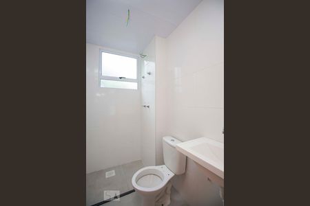 Apartamento à venda com 47m², 2 quartos e 1 vaga Apartamento à venda com 47m², 2 quartos e 1 vagaBanheiro