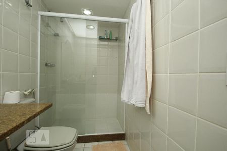 Apartamento à venda com 212m², 4 quartos e 3 vagasBanheiro da Suíte