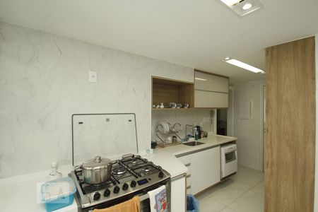 Apartamento à venda com 212m², 4 quartos e 3 vagasCozinha
