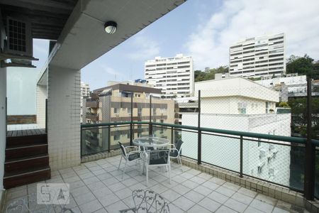 Apartamento à venda com 212m², 4 quartos e 3 vagasCobertura