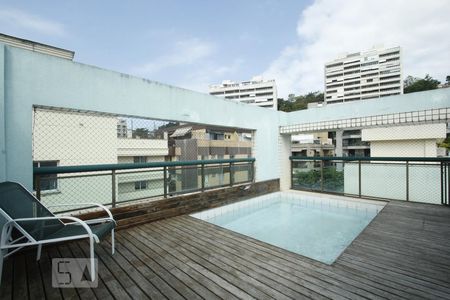 Apartamento à venda com 212m², 4 quartos e 3 vagasCobertura Piscina