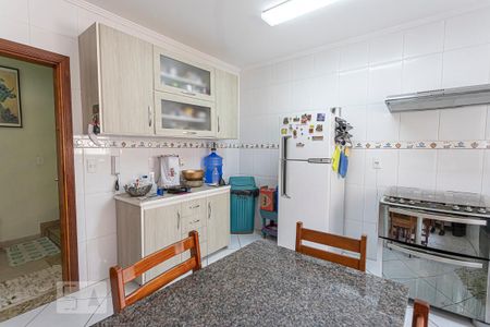 Casa à venda com 235m², 3 quartos e 5 vagasCozinha 