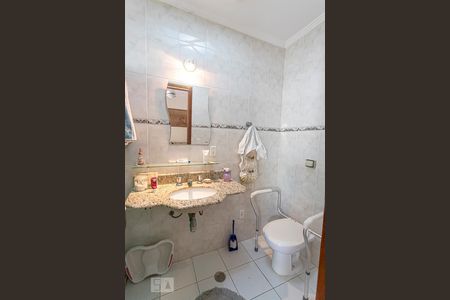 Casa à venda com 235m², 3 quartos e 5 vagasQuarto 1 suite - banheiro 