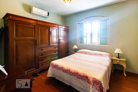 Casa à venda com 287m², 4 quartos e 3 vagasQuarto 2