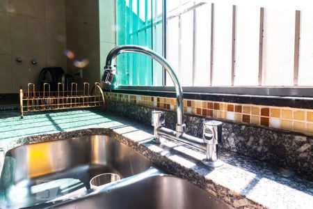 Casa à venda com 287m², 4 quartos e 3 vagasCozinha - Torneira