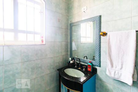 Casa à venda com 287m², 4 quartos e 3 vagasBanheiro Social