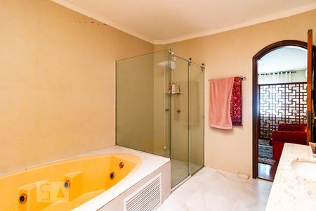 Casa à venda com 287m², 4 quartos e 3 vagasBanheiro da Suíte