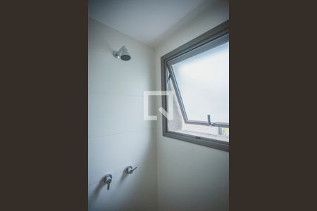 Banheiro - Chuveiro de kitnet/studio para alugar com 1 quarto, 42m² em Mirandópolis, São Paulo
