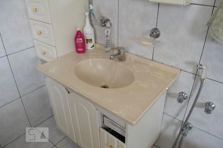 Casa à venda com 487m², 4 quartos e 5 vagasBANHEIRO SUITE