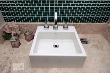 Apartamento para alugar com 240m², 3 quartos e 1 vagaBanheiro