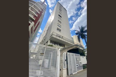 Apartamento à venda com 130m², 3 quartos e 1 vaga Apartamento à venda com 130m², 3 quartos e 1 vagaFachada