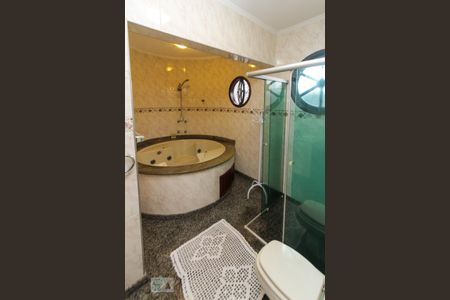 Casa à venda com 358m², 3 quartos e 4 vagas Casa à venda com 358m², 3 quartos e 4 vagasbanheiro da Suite
