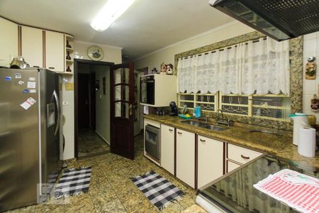 Casa à venda com 358m², 3 quartos e 4 vagas Casa à venda com 358m², 3 quartos e 4 vagasCozinha