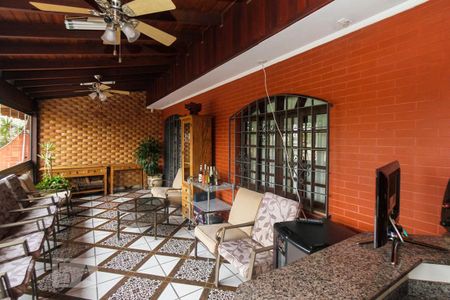 Casa à venda com 358m², 3 quartos e 4 vagas Casa à venda com 358m², 3 quartos e 4 vagasEspaço Gourmet