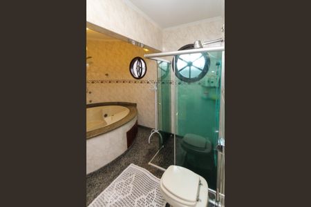 Casa à venda com 358m², 3 quartos e 4 vagas Casa à venda com 358m², 3 quartos e 4 vagasbanheiro da Suite