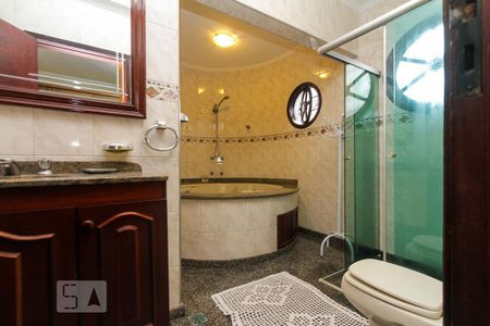 Casa à venda com 358m², 3 quartos e 4 vagas Casa à venda com 358m², 3 quartos e 4 vagasbanheiro da Suite