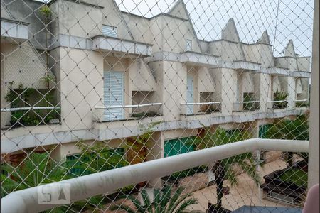 Sacada de casa de condomínio para alugar com 3 quartos, 204m² em Vila Santa Clara, São Paulo