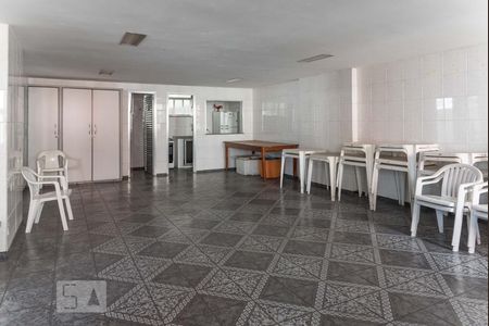 Apartamento à venda com 120m², 4 quartos e 1 vaga Apartamento à venda com 120m², 4 quartos e 1 vagaÁrea comum - Salão de festas