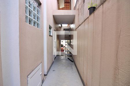 Casa à venda com 175m², 5 quartos e 2 vagasCorredor