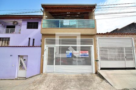 Casa à venda com 175m², 5 quartos e 2 vagasFachada