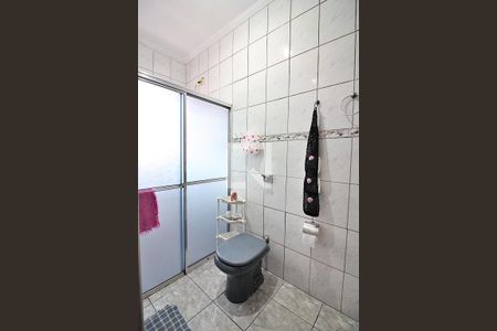 Casa à venda com 175m², 5 quartos e 2 vagasBanheiro do Quarto 2 - Suíte Casa 2 