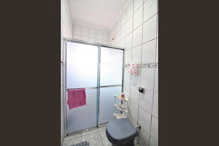 Casa à venda com 175m², 5 quartos e 2 vagasBanheiro do Quarto 2 - Suíte Casa 2 