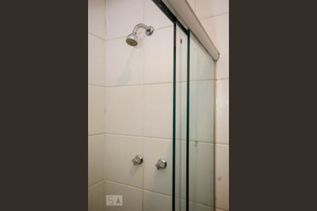 Banheiro  de apartamento para alugar com 1 quarto, 26m² em Copacabana, Rio de Janeiro