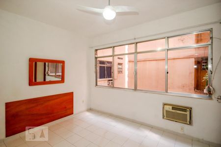 Sala de apartamento para alugar com 1 quarto, 26m² em Copacabana, Rio de Janeiro